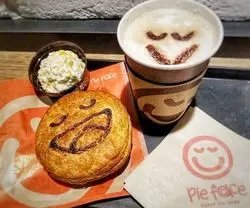 思わず笑顔に♡大阪の食べたら幸せ気分になれるパイ専門店