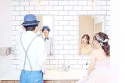 タキシードでまた好きになる。このタキシードが私たちの結婚式を1ランク上げた