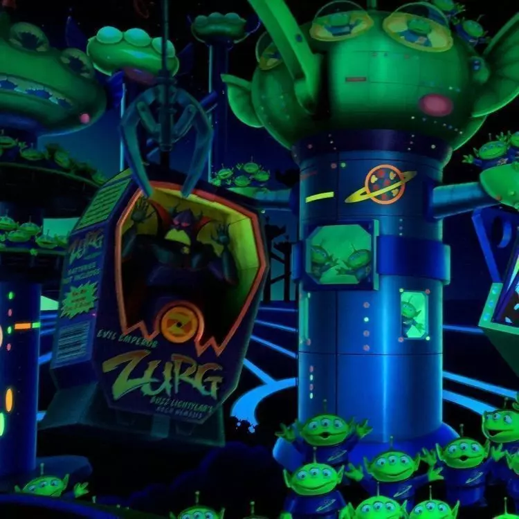 東京ディズニーランドの人気アトラクション5. 「バズ・ライトイヤーのアストロブラスター」 2枚目