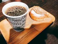 【大阪×もっちりドーナツ】北浜のNY感じるお洒落カフェでお茶時間
