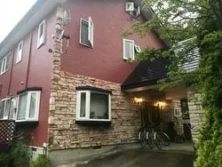 【湖畔のぬくもりの宿ラーラ】は自然と温もり溢れるペンション！