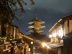 そうだ、夜の京都を歩こう！二年坂界隈で京都の雰囲気を満喫♡