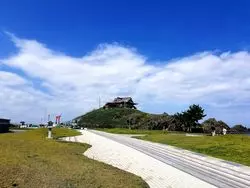 青森に無人島？！地元民に愛されるパワースポット「蕪島」♪