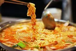 【名古屋×韓国料理】「DUBU DUBU」で3つの"説"を検証してみた。