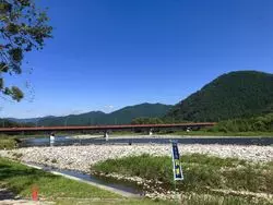 地元が愛す◎岐阜県の自然の中で旨味たっぷりな鮎を堪能！
