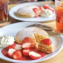 沖縄を感じながら♡大正時代築の町家カフェでパンケーキを