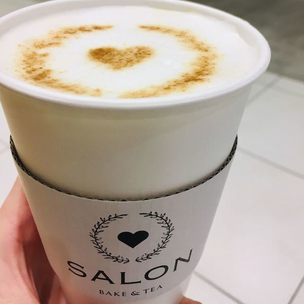 サロン ベイクアンドティー（SALON BAKE & TEA）