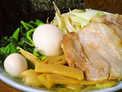 ラーメン壱六家 磯子本店(ラーメン・イチロクヤ)