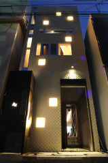 座屋（いざりや）