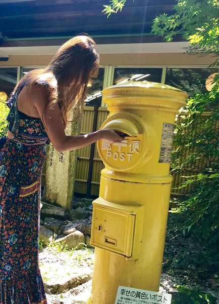 幸せの黄色いポスト(高千穂峡)