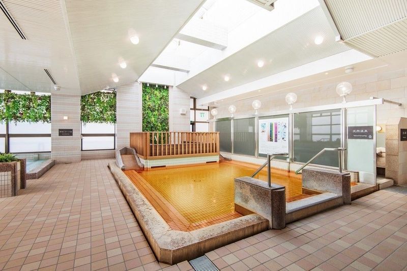 天然温泉平和島