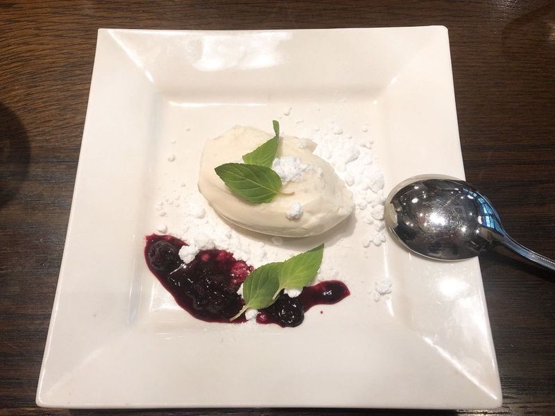 ファンゴーダイニング(FUNGODINING)