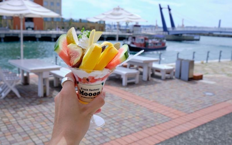 フルーツファクトリー モーン デ レトロ(Fruit Factory Mooon de Retro)