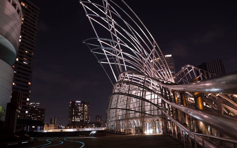 国立国際美術館