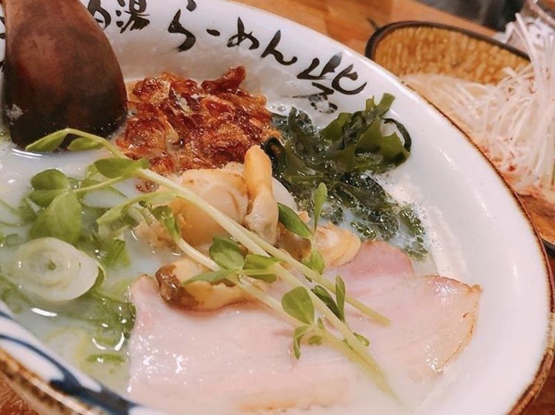 らーめん砦 万津店（ラーメントリデ）