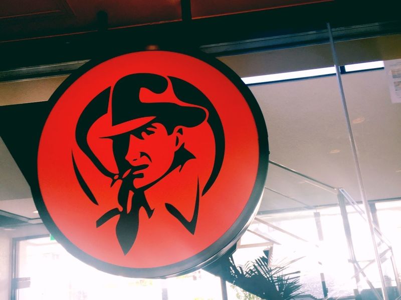 マーロウ 葉山マリーナ店（MARLOWE）