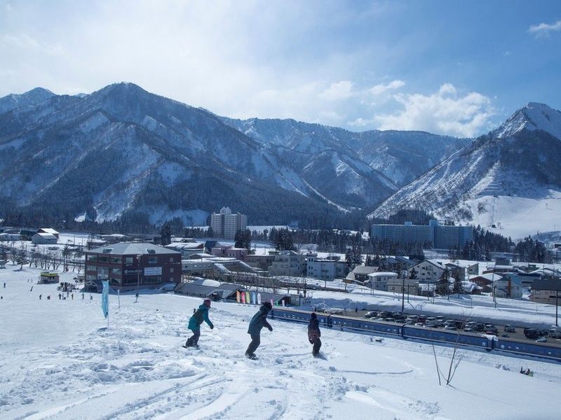 湯沢中里スノーリゾート