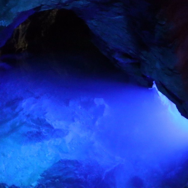 稲積水中鍾乳洞