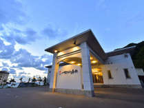 日本の夕日百選　由良海岸を臨む　ホテルサンリゾート庄内