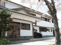 河畔の宿 からつキャッスル