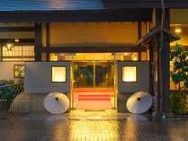 石和温泉 蒼き木々に風渉り水澄む銘庭の宿 ホテル甲子園