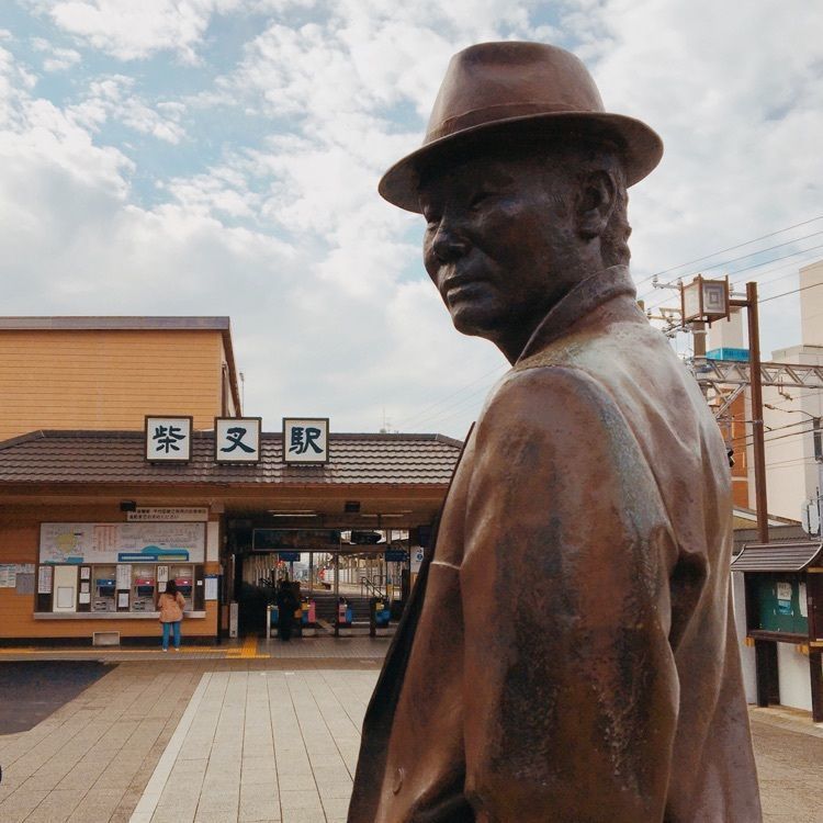 「フーテンの寅」像