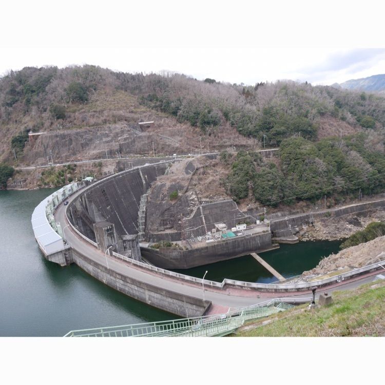 高山ダム展望台