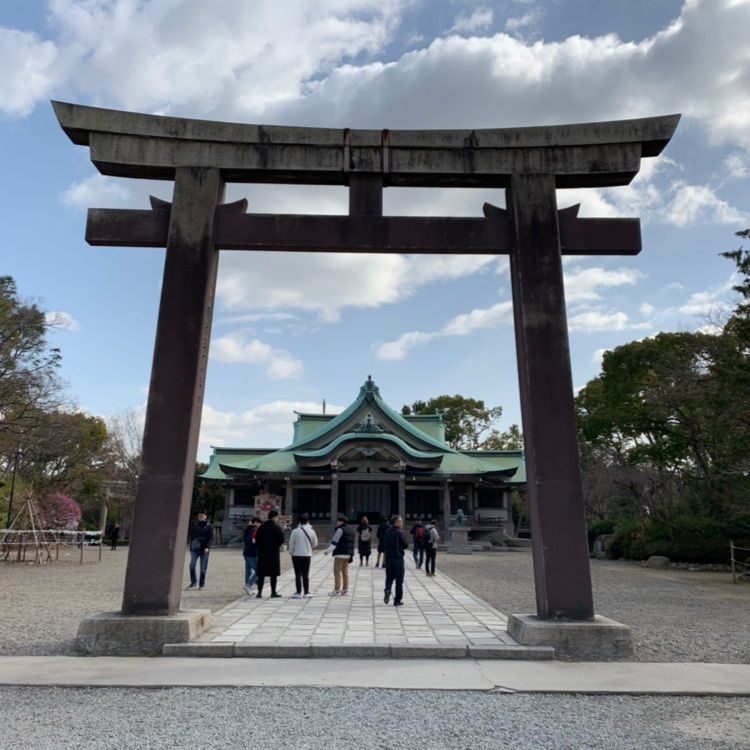 豊臣秀頼・淀殿ら自刃の地の碑