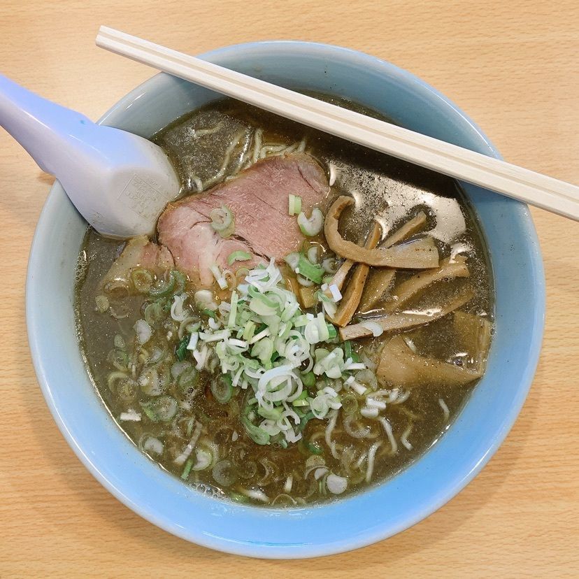 まる鐵二代目(最高の自家製麺 まる鐵二代目)