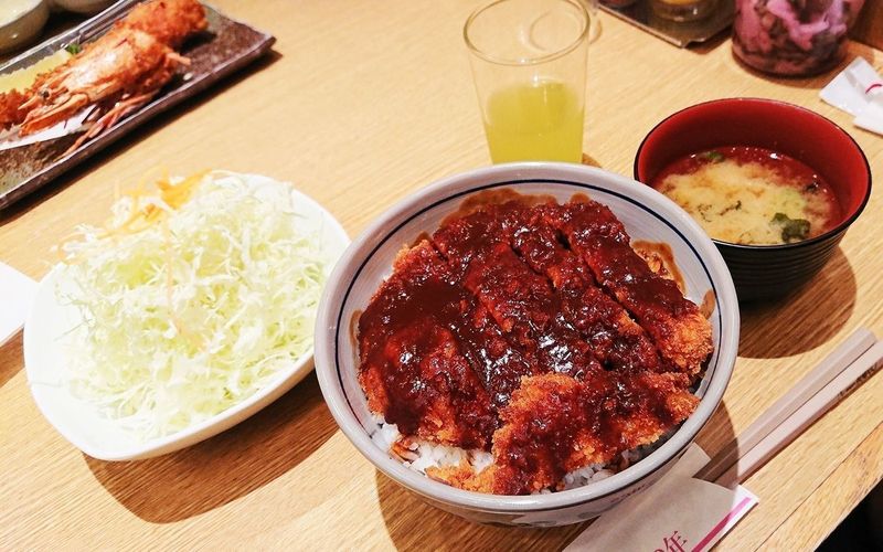 名古屋名物 みそかつ 矢場とん 中部国際空港店(やばとん)