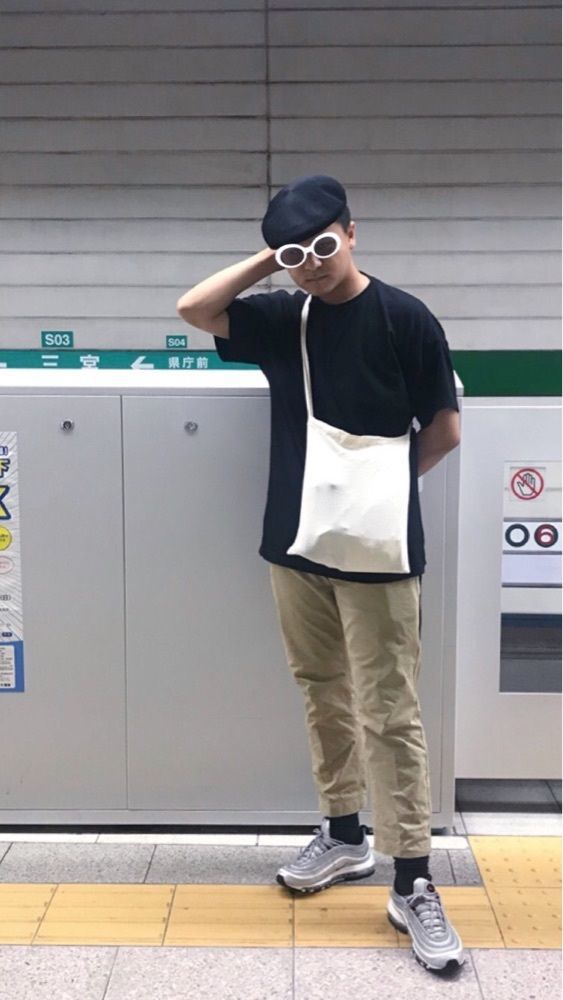 やん