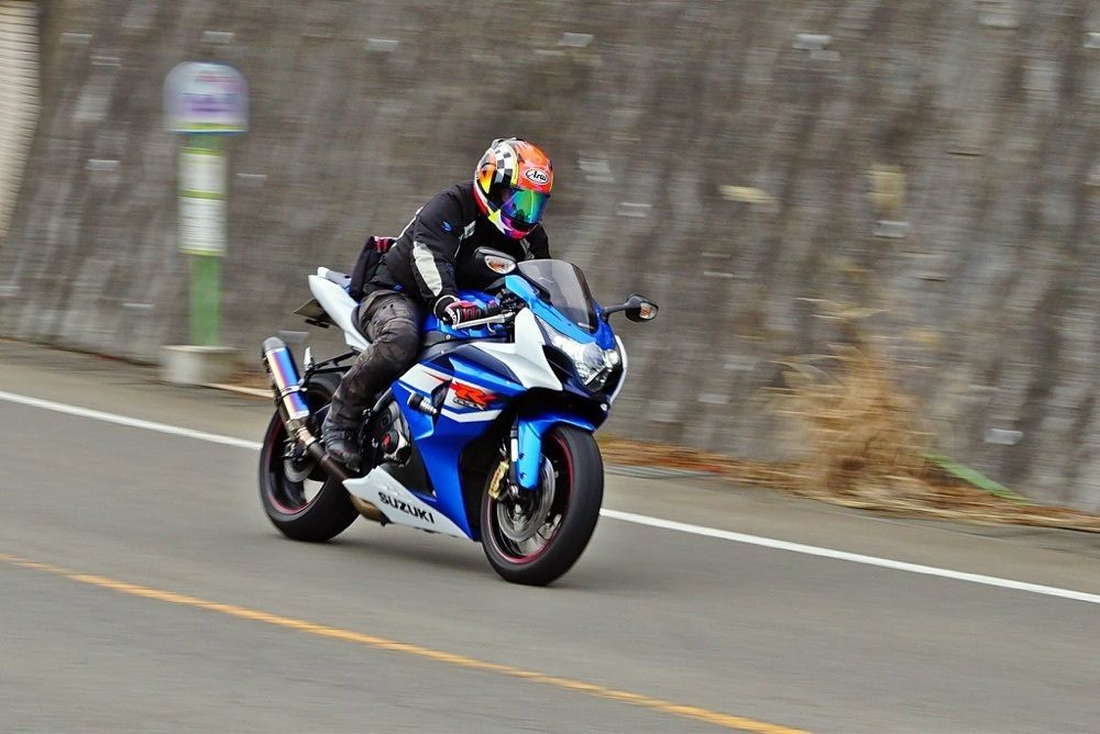 ひろ feat.GSX-R1000